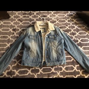 Super cute denim jacket! Only worn a few times!